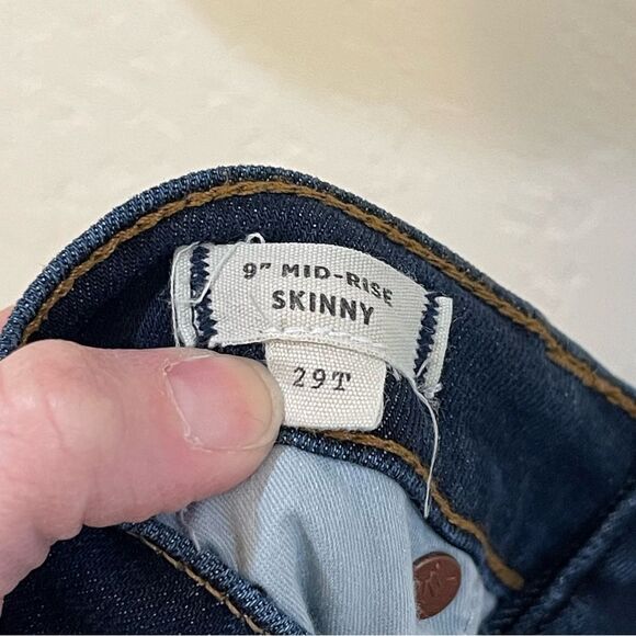 Madewell 9” midrise skinny Dark Denim Size 29 Tall - Picture 5 of 6